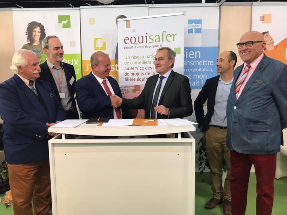 Signature d'une convention FN SAFER / Conseils des Chevaux