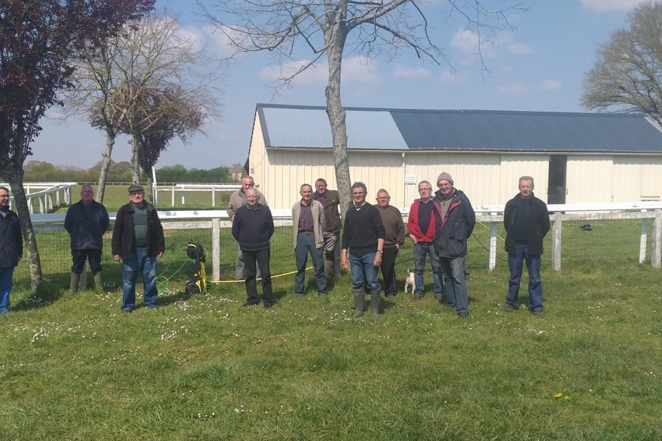 Pays de Châteaubriant : les bénévoles préparent les prochaines courses sur l'hippodrome d'Erbray