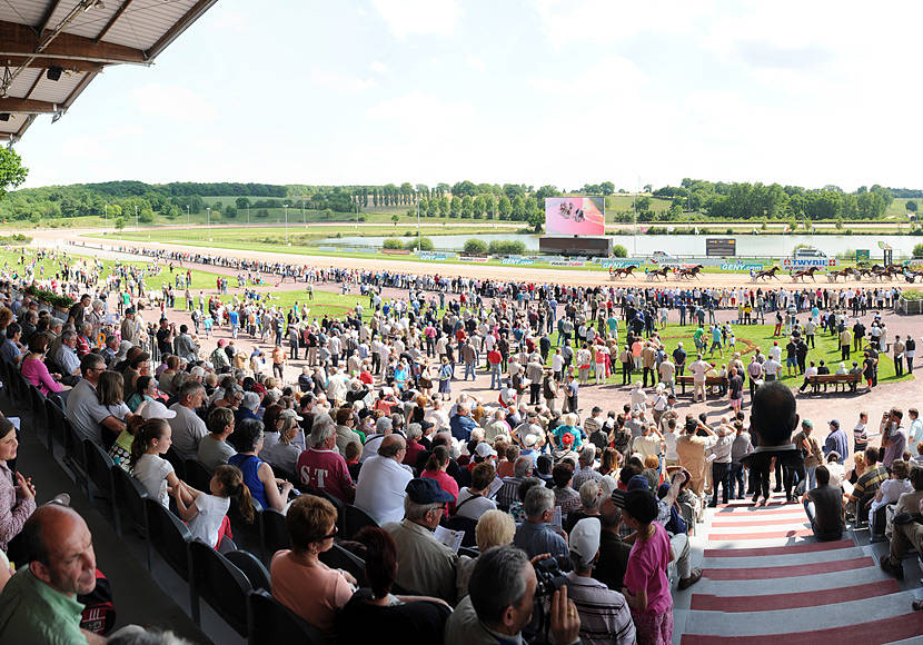 Gros plan sur Laval et son hippodrome de Bellevue-la-forêt